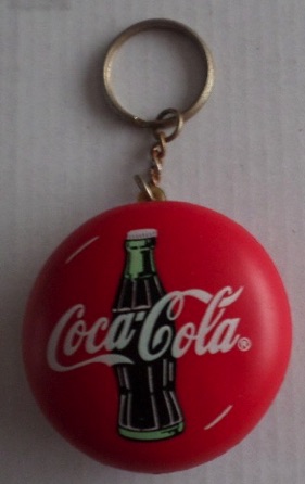 93128-1 € 3,00 ccoa cola sleutelhanger rond afb flesje soft.jpeg